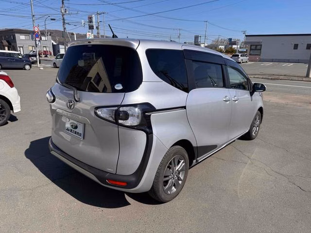 TOYOTA SIENTA
