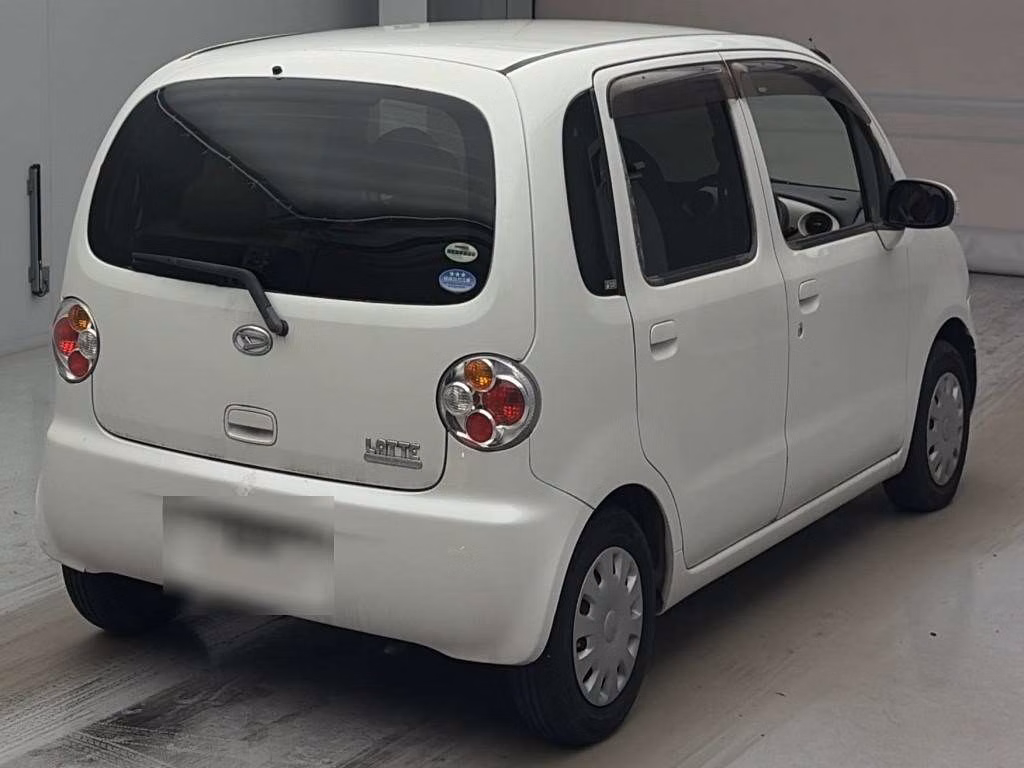DAIHATSU MOVE LATTE