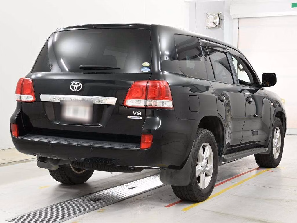 TOYOTA LAND CRUISER