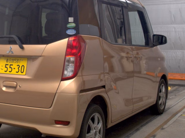 MITSUBISHI EK SPACE