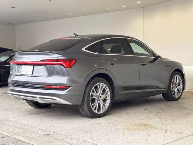 AUDI E-TRON SPORTBACK