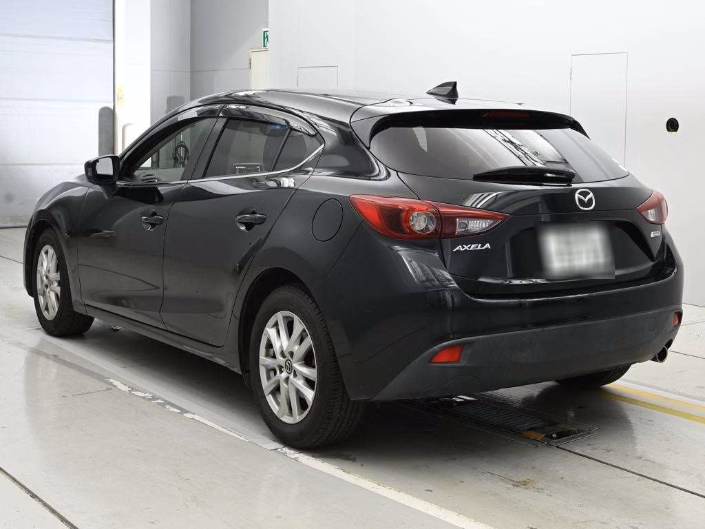MAZDA AXELA