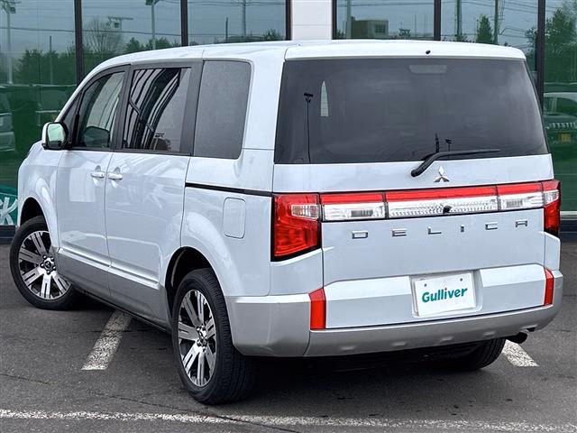 MITSUBISHI DELICA D:5