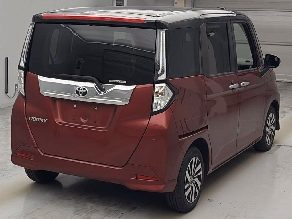 TOYOTA ROOMY