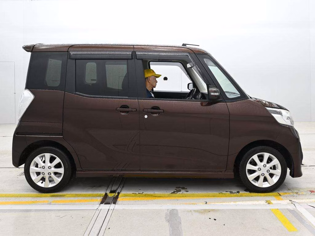 MITSUBISHI EK SPACE