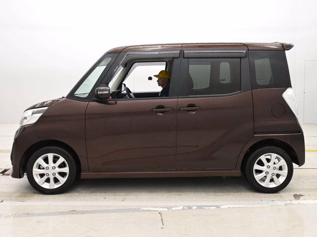 MITSUBISHI EK SPACE