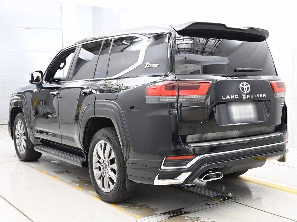 TOYOTA LAND CRUISER