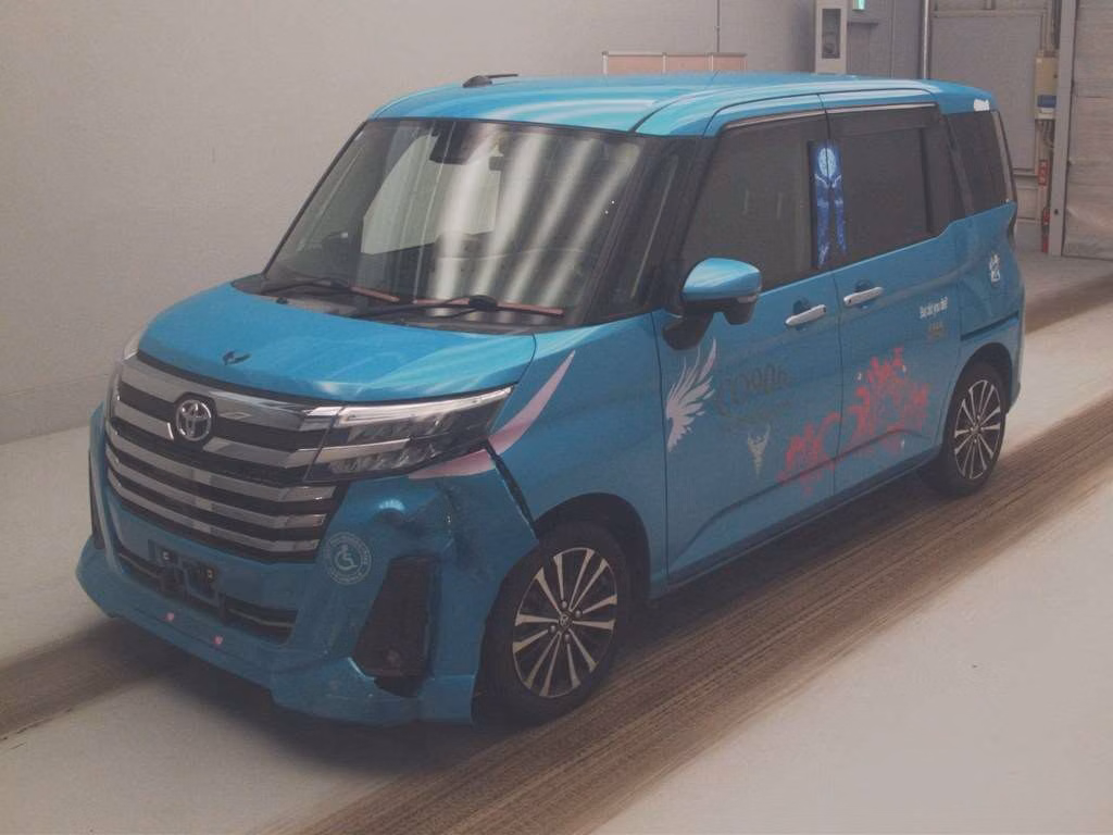 TOYOTA ROOMY
