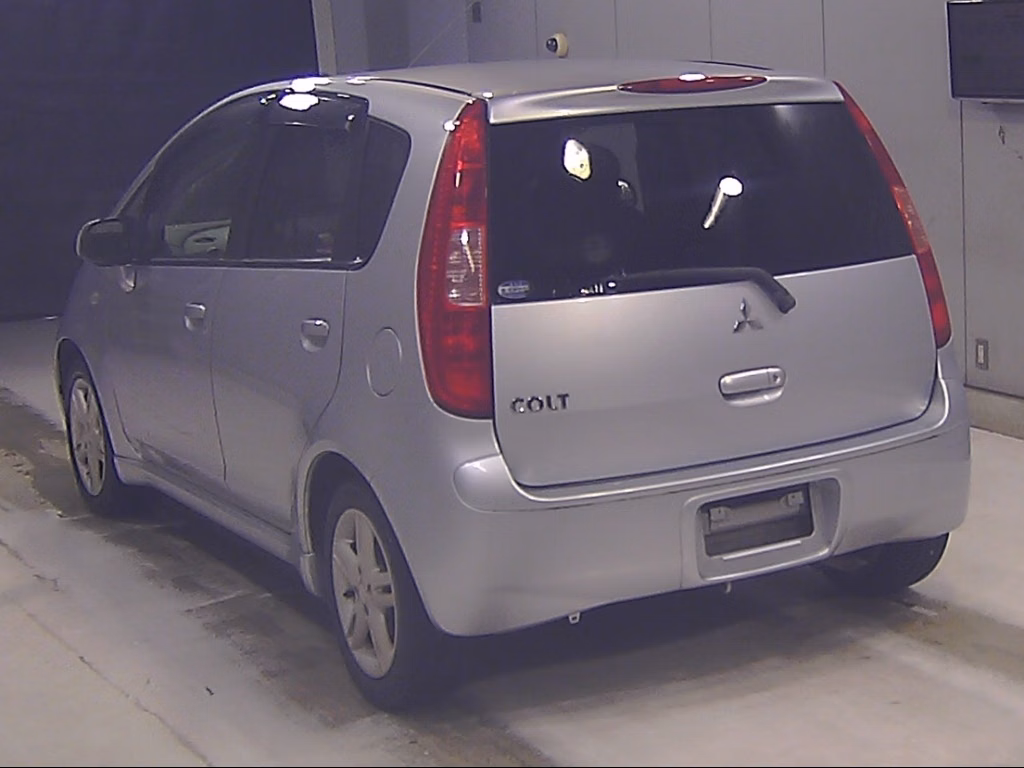 MITSUBISHI COLT