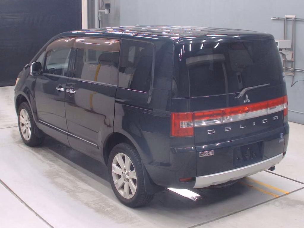 MITSUBISHI DELICA D:5