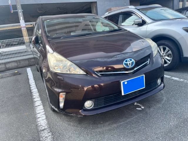 TOYOTA PRIUS ALPHA