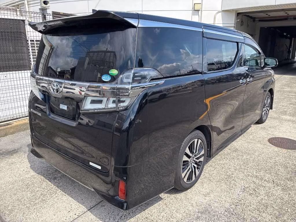 TOYOTA VELLFIRE
