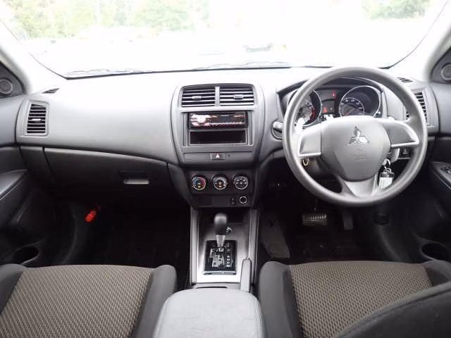MITSUBISHI RVR