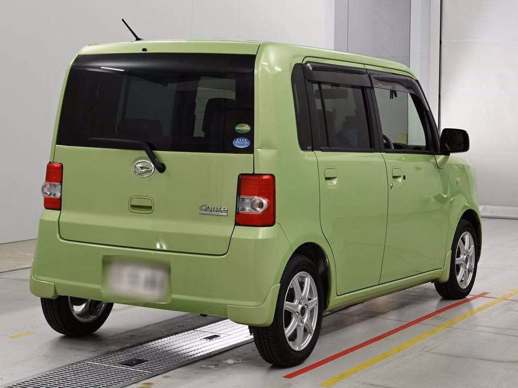 DAIHATSU MOVE CONTE