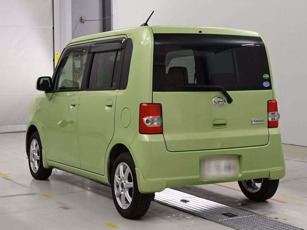 DAIHATSU MOVE CONTE