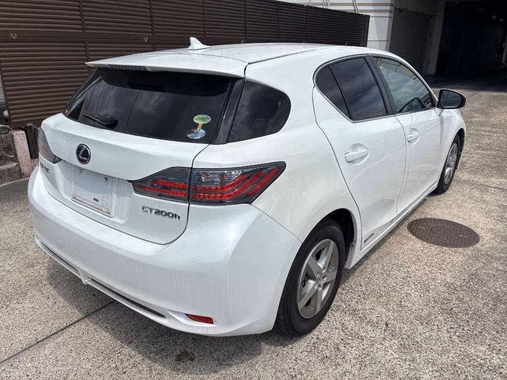 LEXUS CT200H