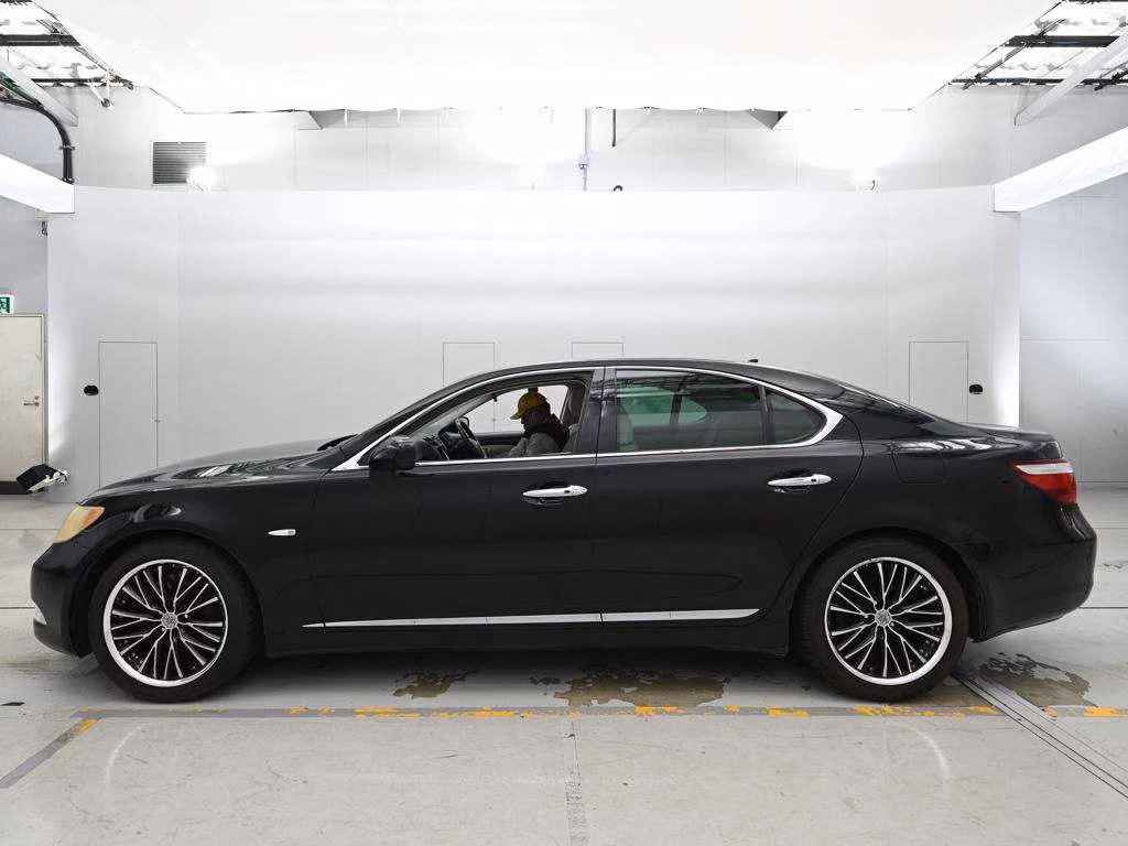 LEXUS LS460