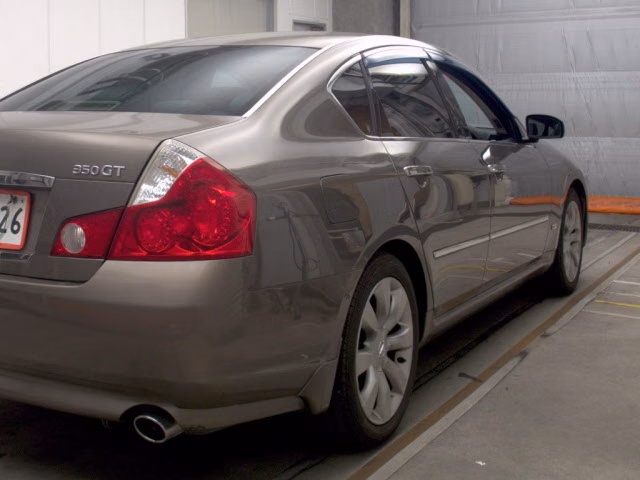 NISSAN FUGA