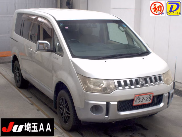 MITSUBISHI DELICA D:5
