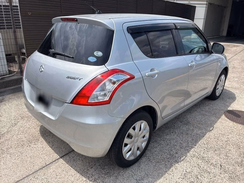 SUZUKI SWIFT