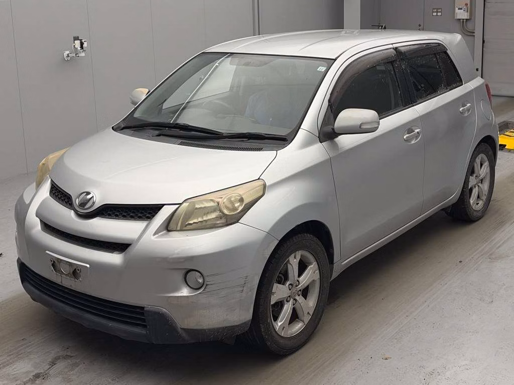 TOYOTA IST
