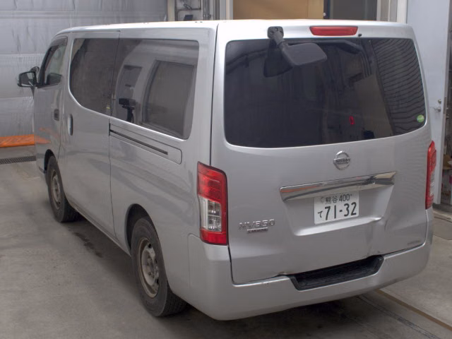 NISSAN NV350 CARAVAN