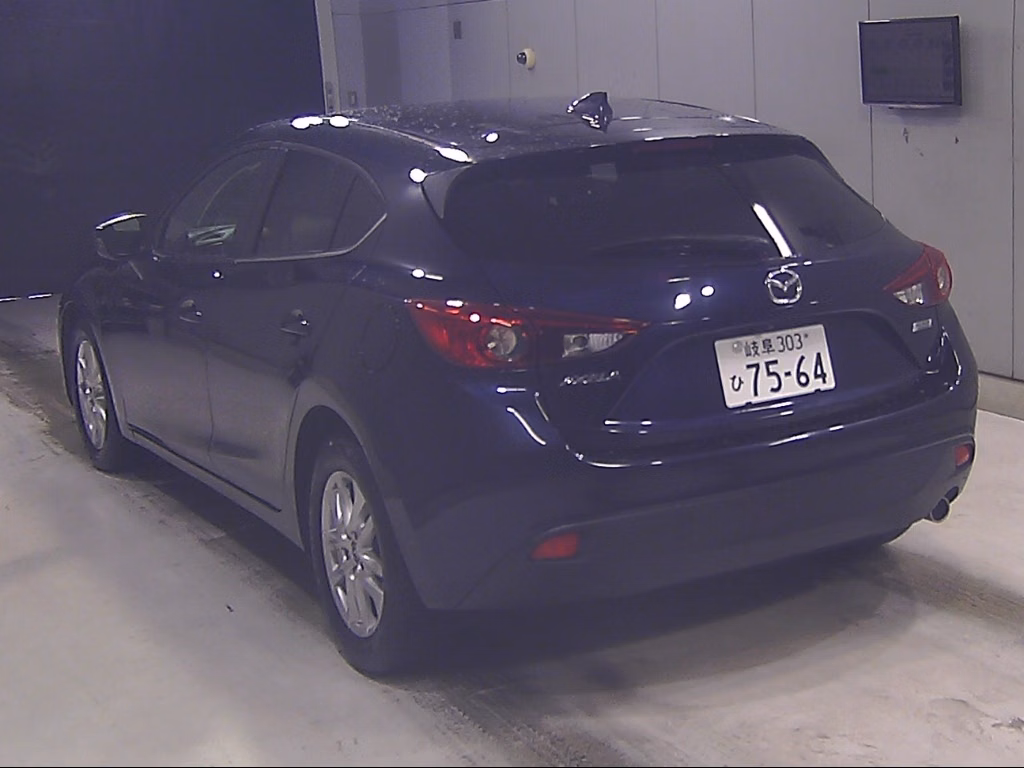 MAZDA AXELA