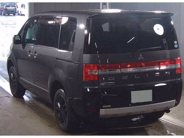 MITSUBISHI DELICA D:5