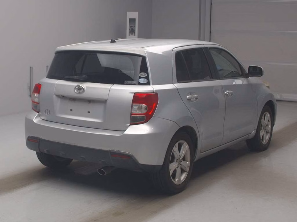 TOYOTA IST