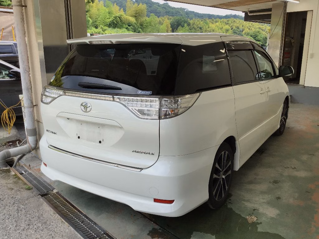 TOYOTA ESTIMA