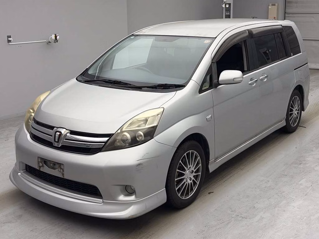 TOYOTA ISIS