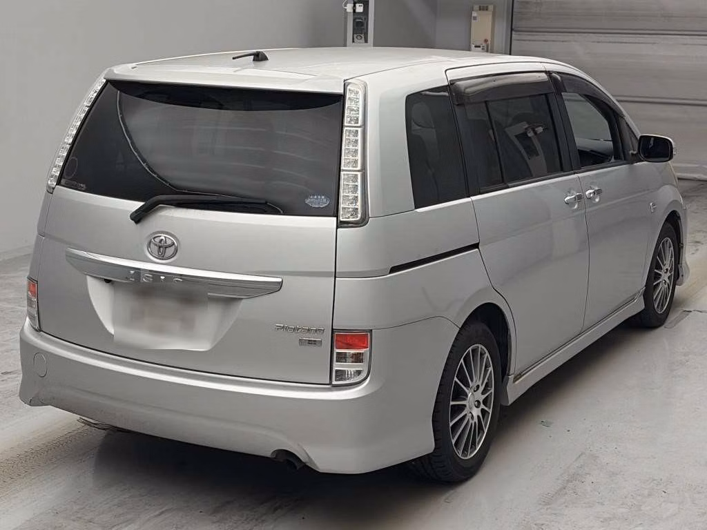 TOYOTA ISIS