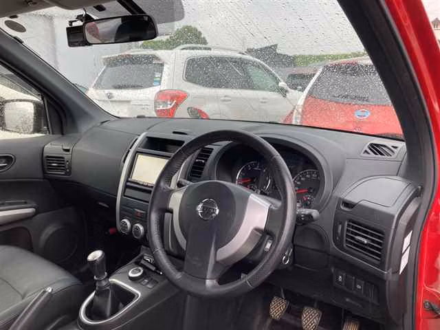 NISSAN X-TRAIL