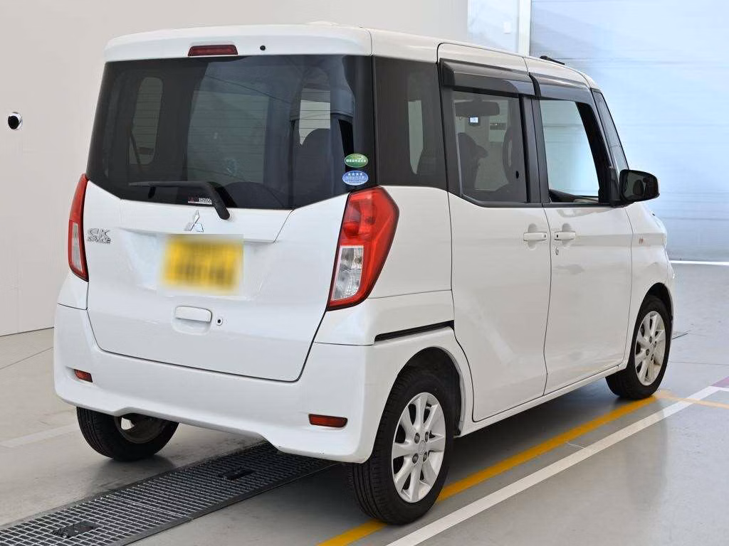MITSUBISHI EK SPACE
