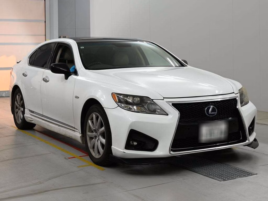 LEXUS LS600H