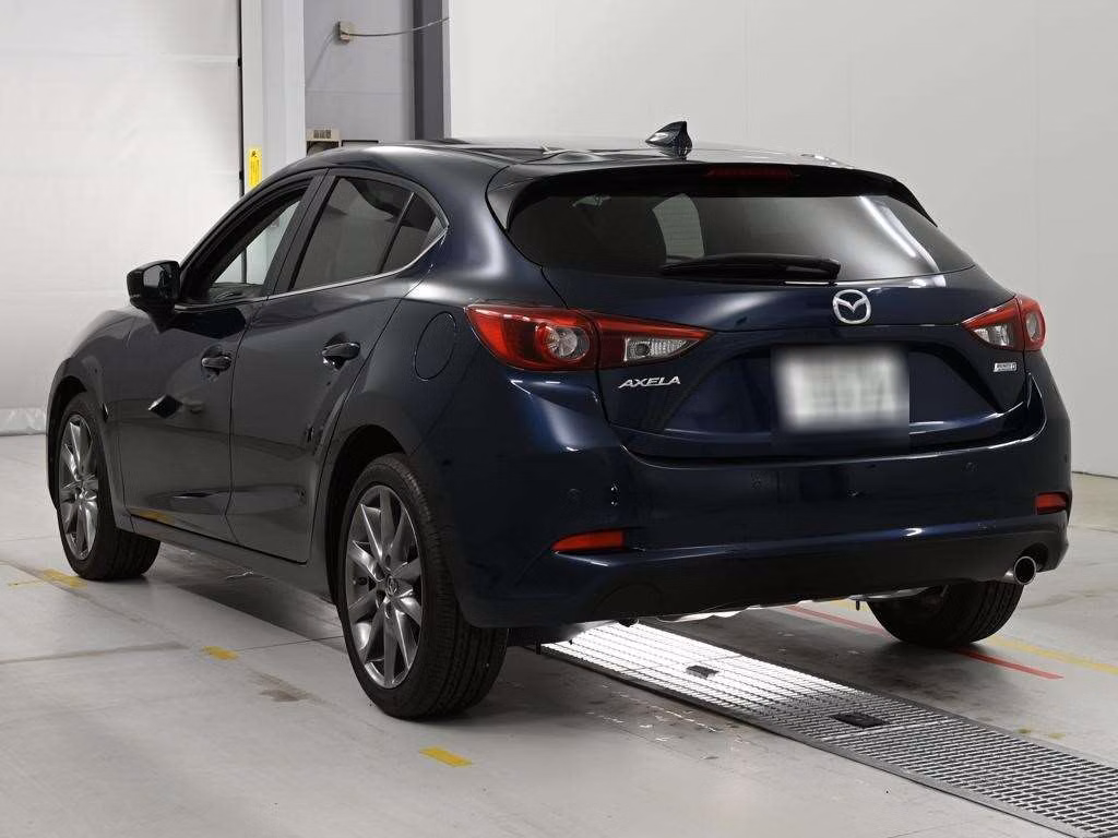 MAZDA AXELA