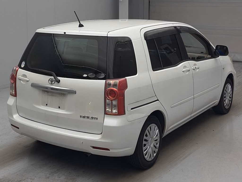 TOYOTA RAUM