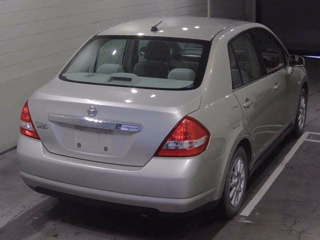NISSAN TIIDA LATIO