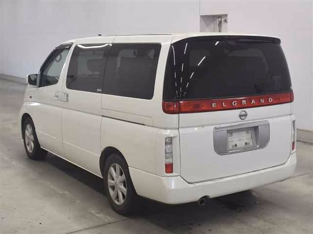 NISSAN ELGRAND