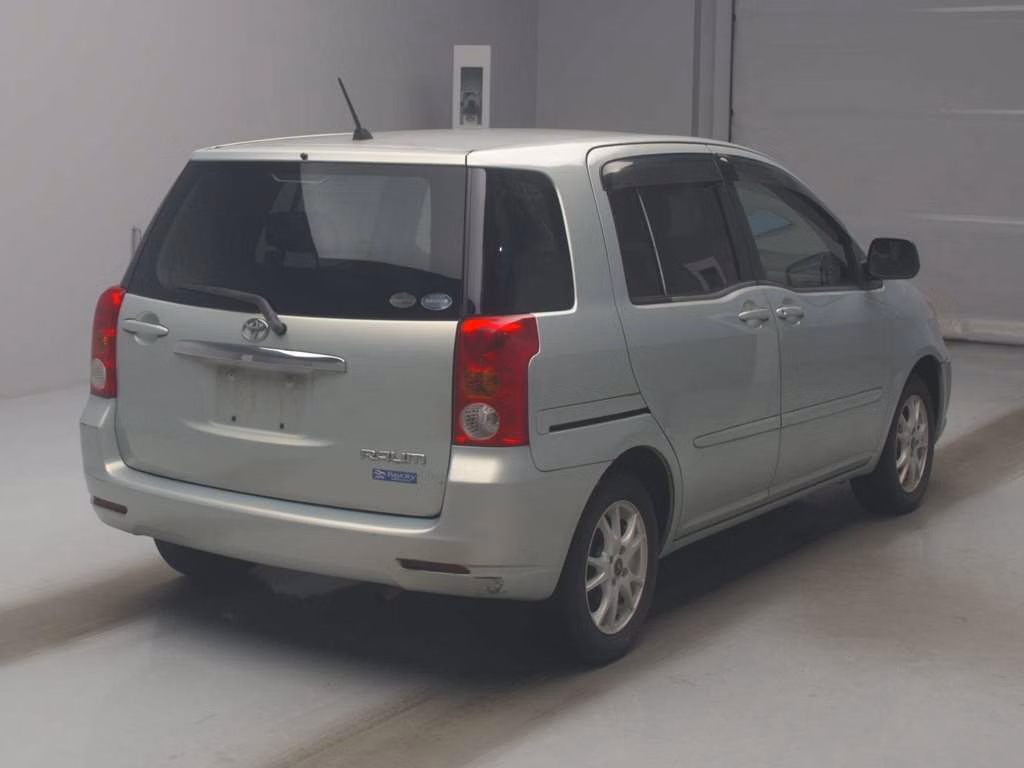 TOYOTA RAUM