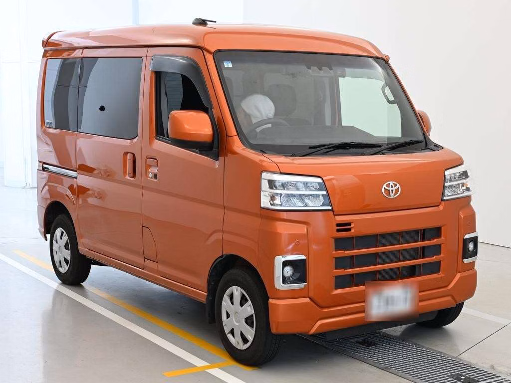 TOYOTA PIXIS VAN