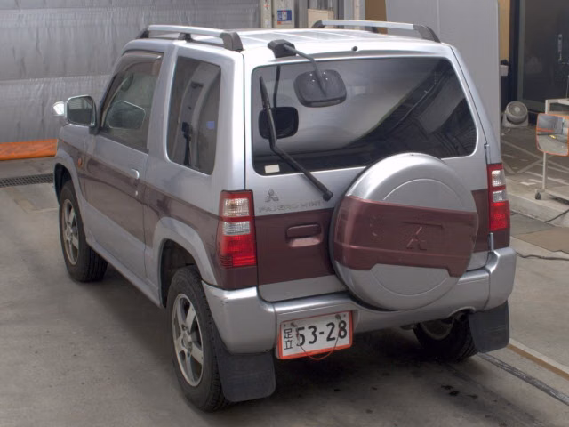 MITSUBISHI PAJERO MINI