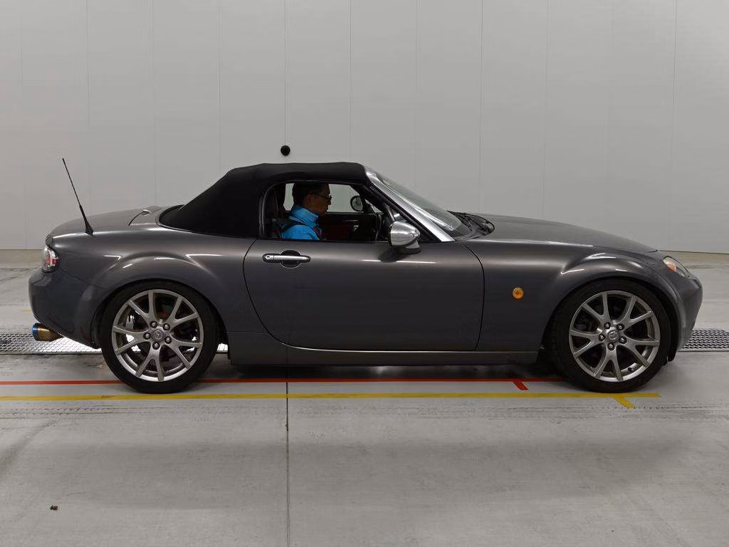 MAZDA ROADSTER