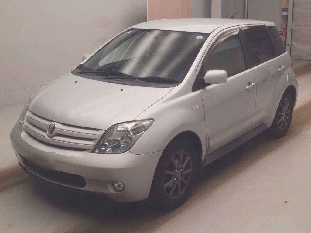 TOYOTA IST