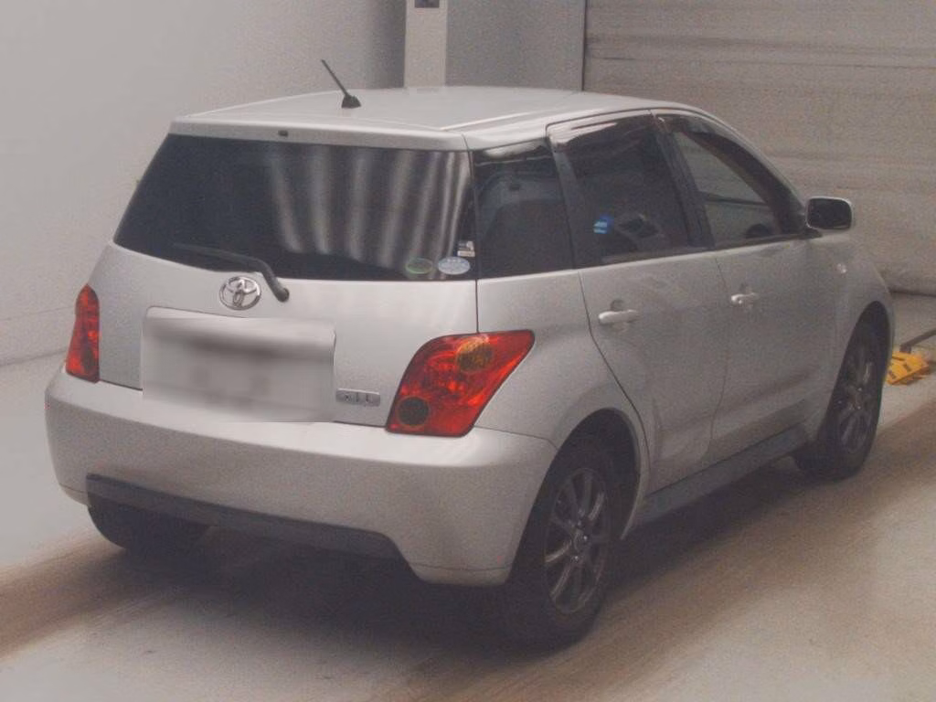 TOYOTA IST