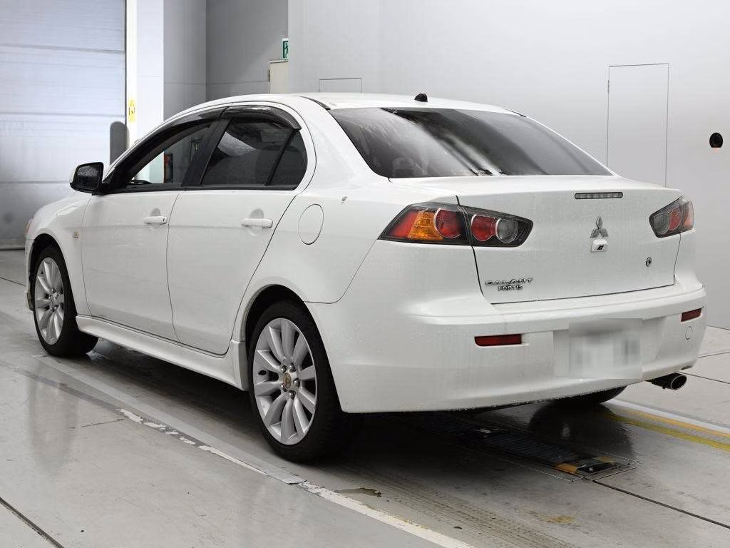 MITSUBISHI GALANT FORTIS