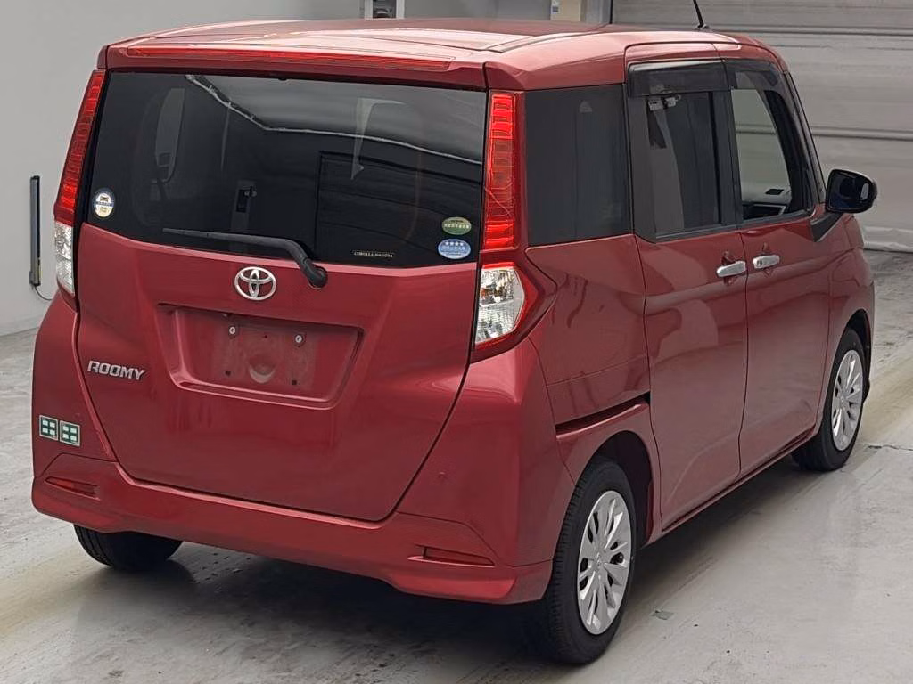 TOYOTA ROOMY