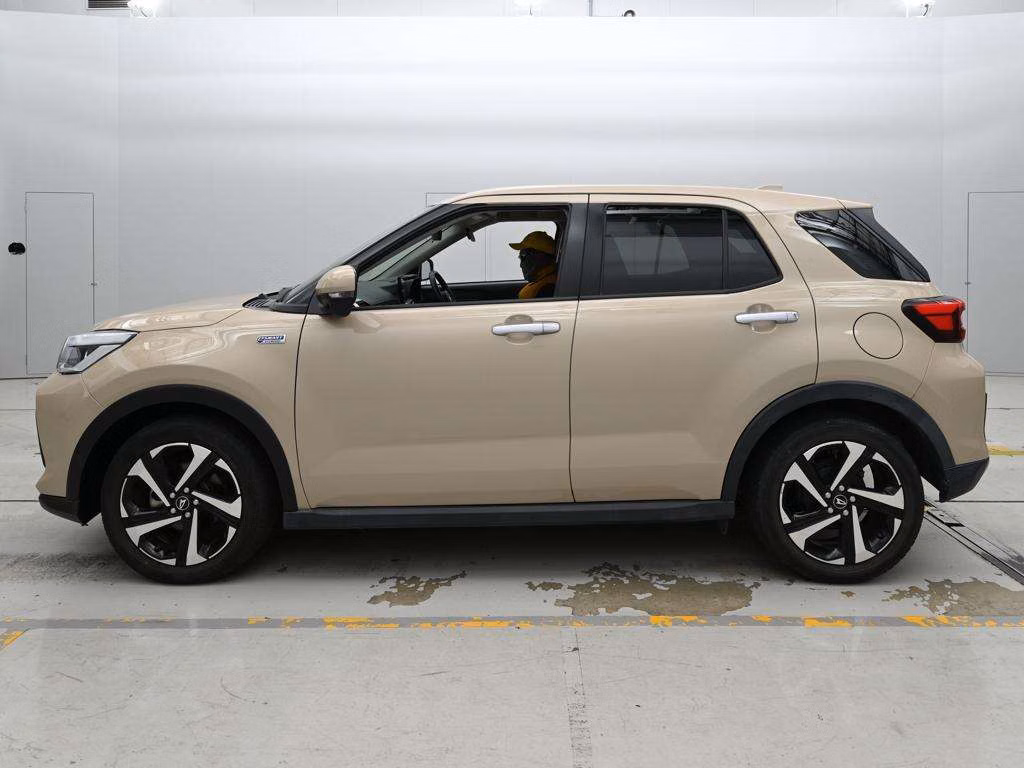 DAIHATSU ROCKY