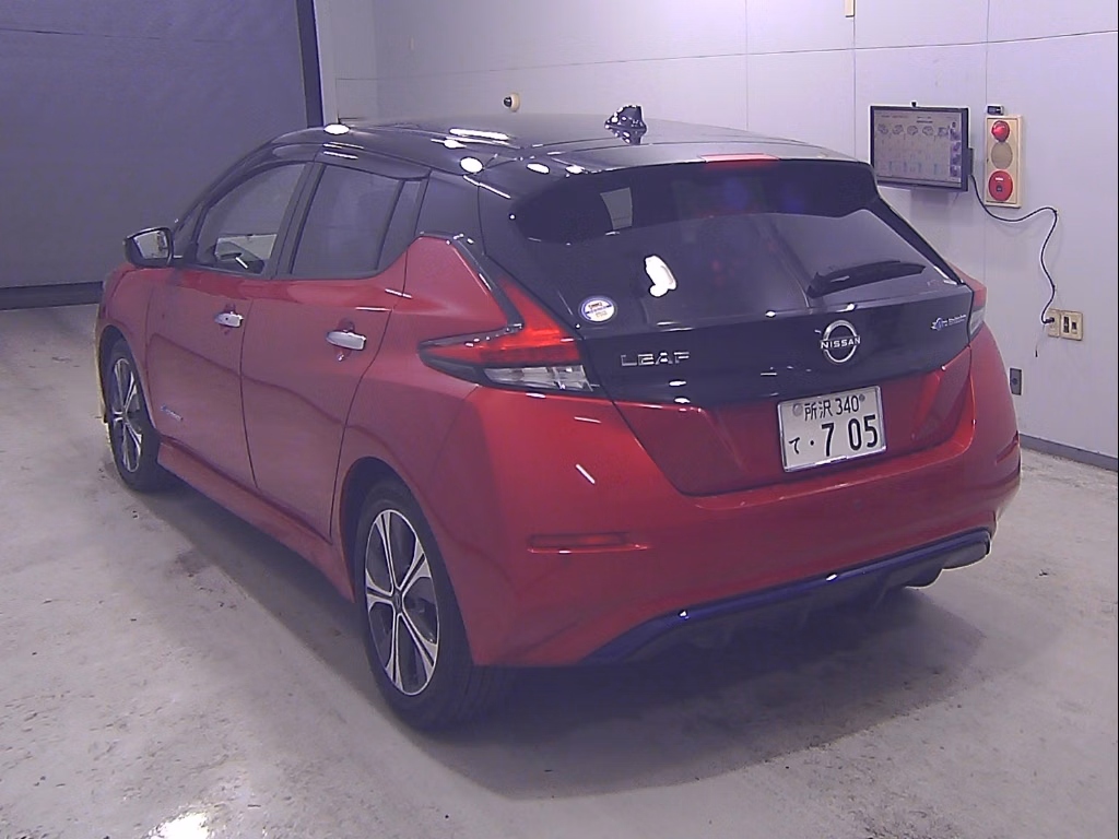 NISSAN LEAF