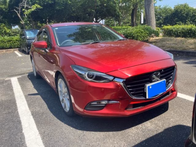 MAZDA AXELA